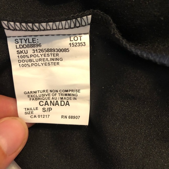 PRC RED One shoulder floor length dress Le Chateau - Picture 9 of 9